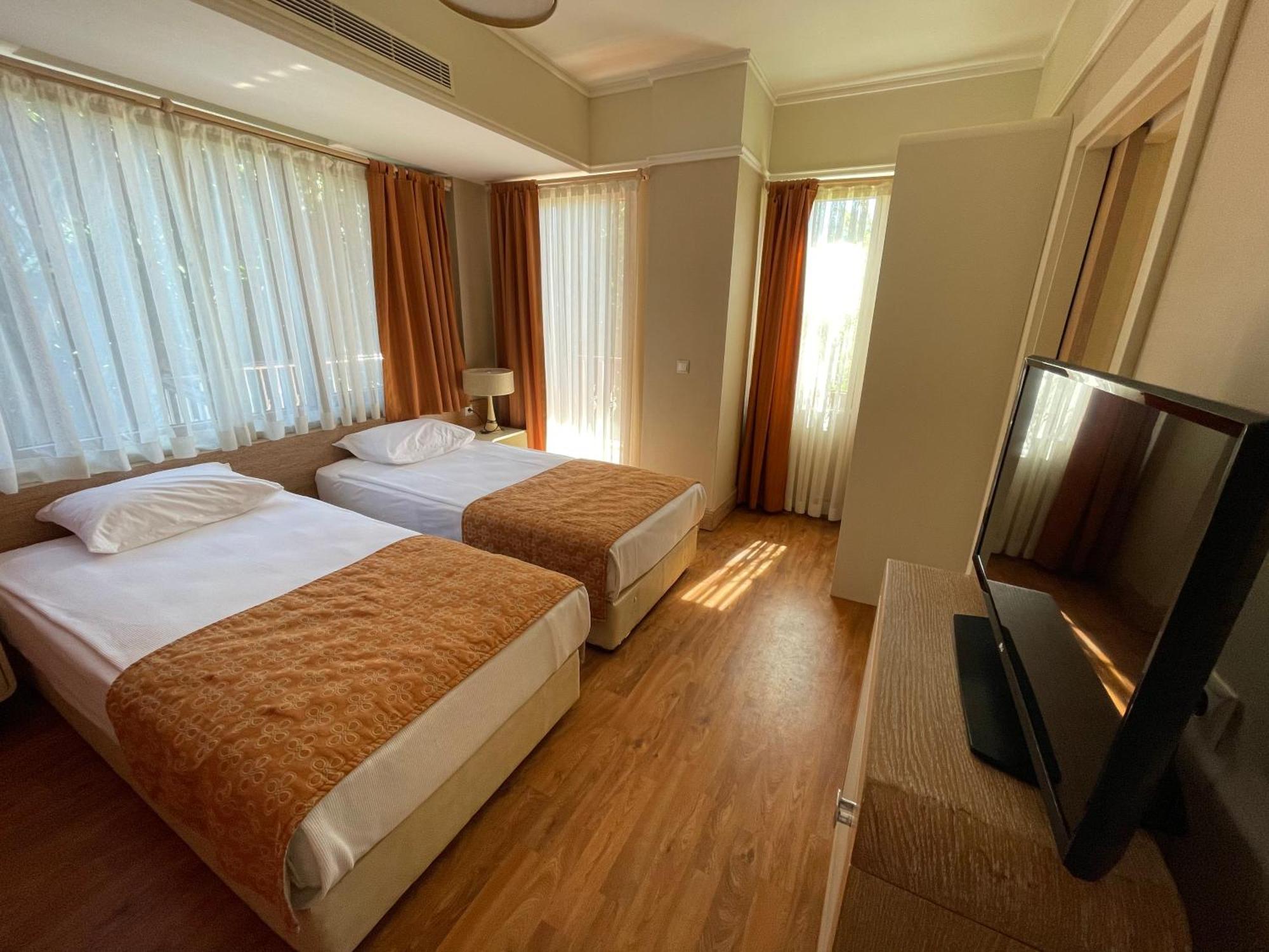 Club Grand Side Hotel Екстериор снимка
